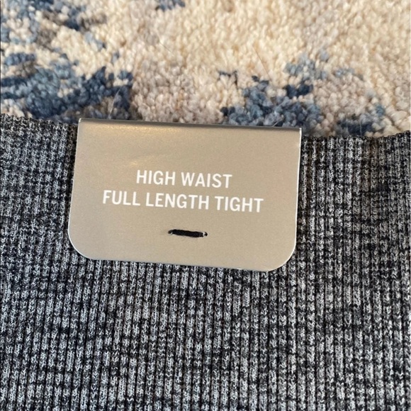 NWT Women’s PINK Seamless Workout Tights - Picture 8 of 8